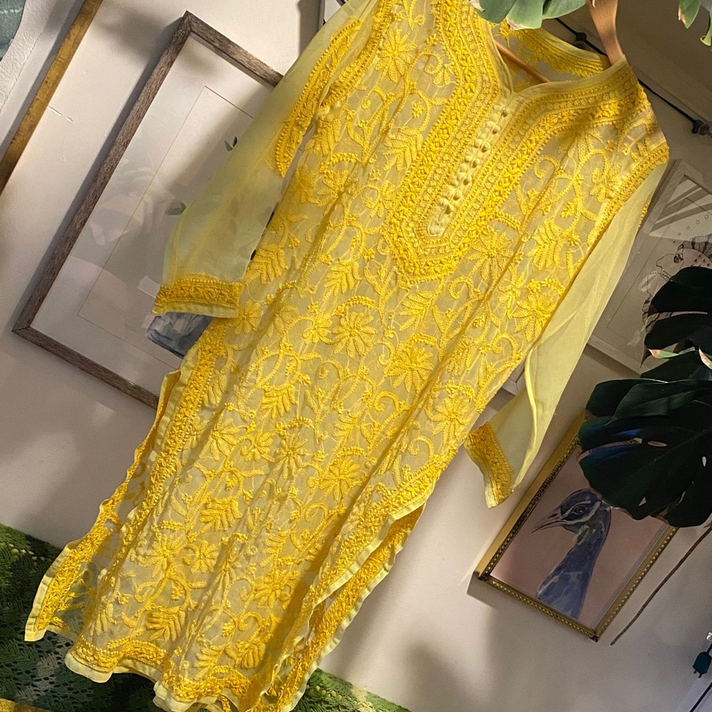 Beautiful lemon yellow hand embroidered Kurta w/side slits sheer delicate